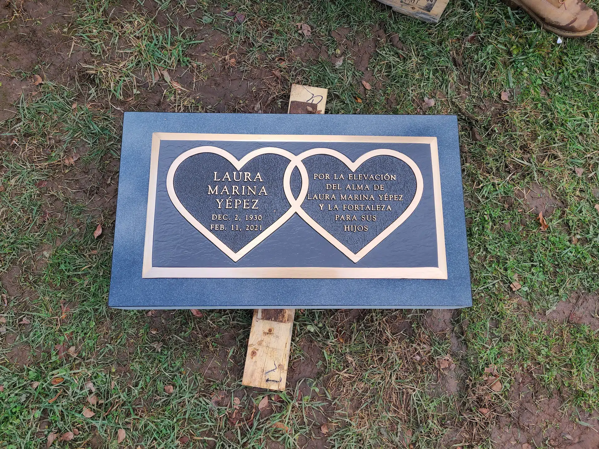Bronze Grave Plaque hand-carved by Grave Plaque Shop in NJ — image 5