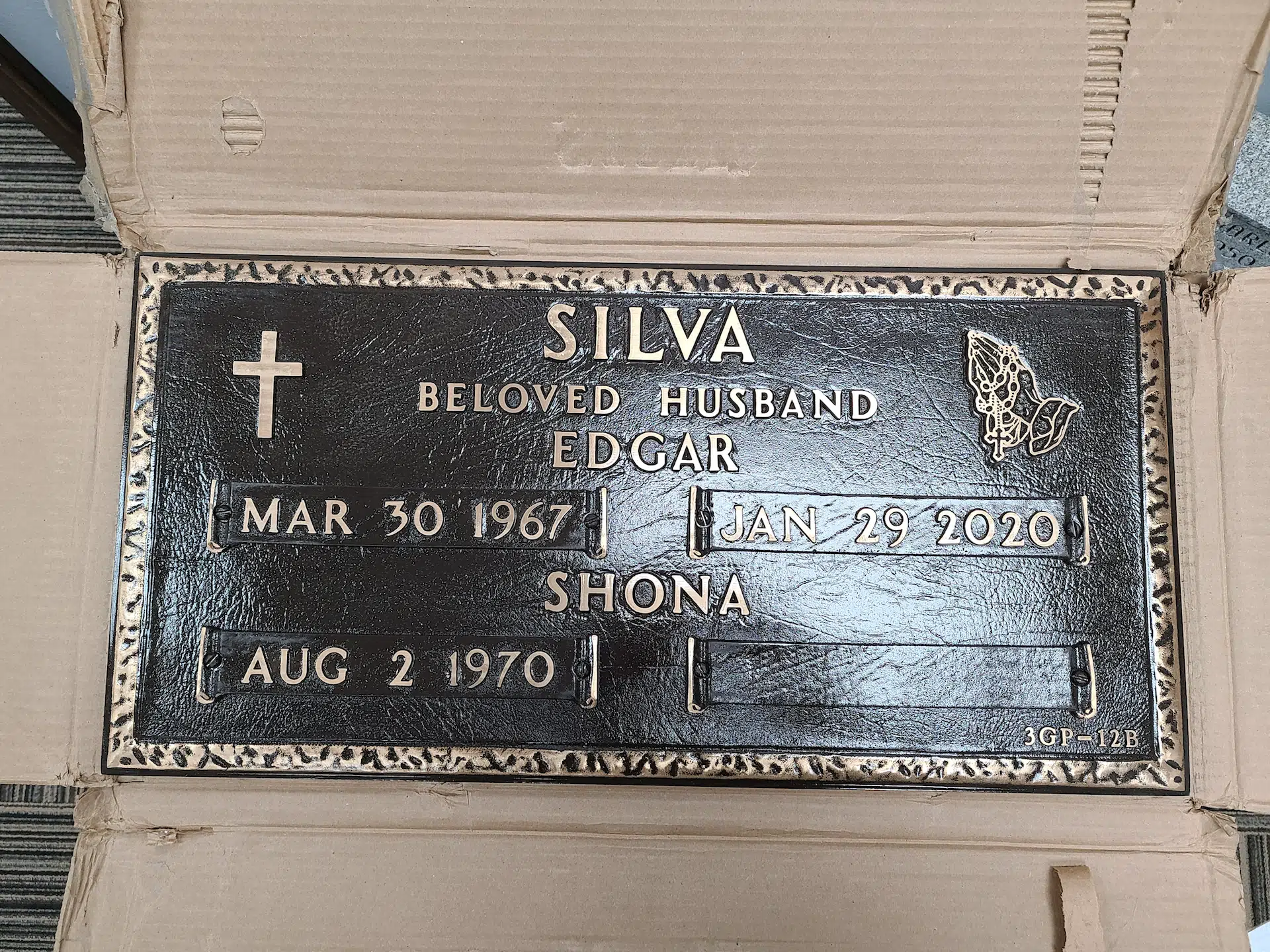 Bronze Grave Plaque hand-carved by Grave Plaque Shop in NJ — image 9